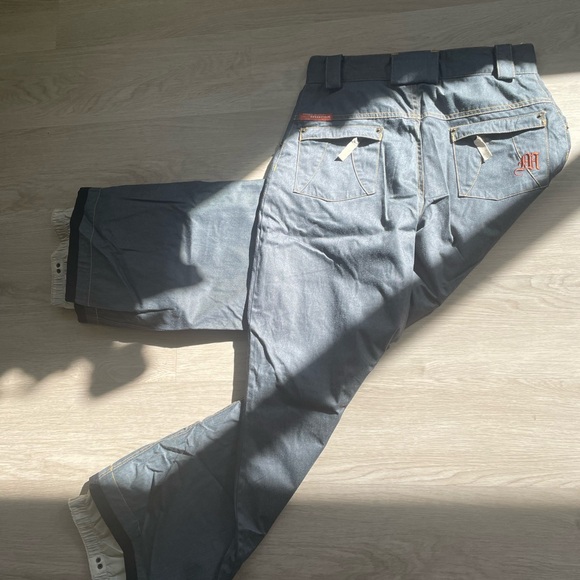 MONIX snow boarding pants. Cool denim look, soft material. Weather proof. Small - Picture 5 of 6